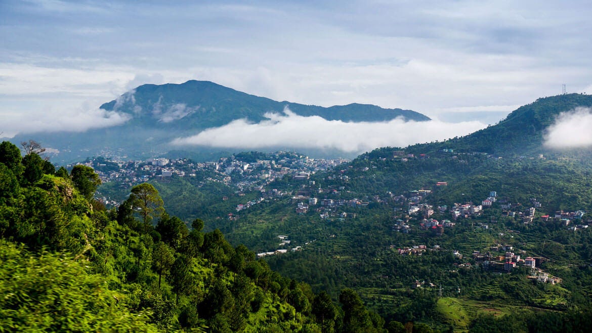 उत्तराखंड के 10 सर्वश्रेष्ठ पर्यटन स्थल: प्राकृतिक सुंदरता और सांस्कृतिक धरोहर का सजीव संगम